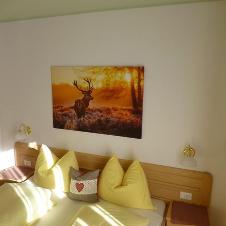 Garni Helfer Bed & Breakfast Dobbiaco Exterior photo