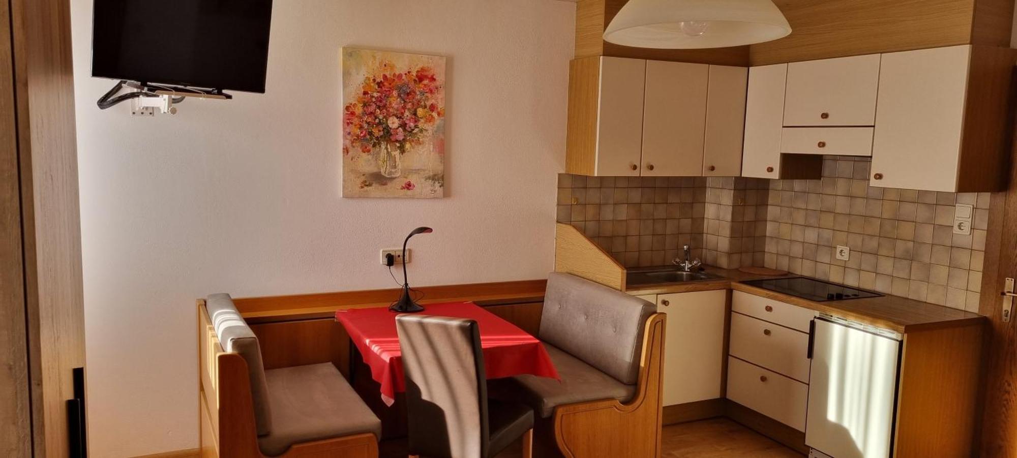 Garni Helfer Bed & Breakfast Dobbiaco Exterior photo